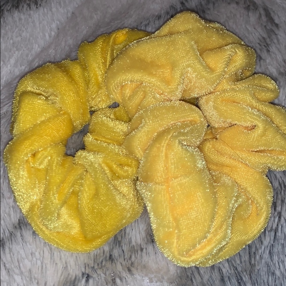 Scrunches